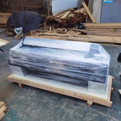 大幅面菲林打印機(jī)打包發(fā)貨，遠(yuǎn)程安裝